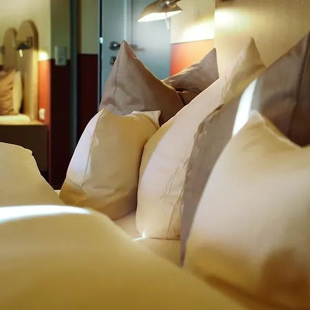 Rotes Ross Hotel 3*