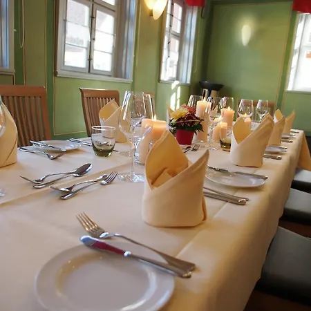 Rotes Ross Hotel